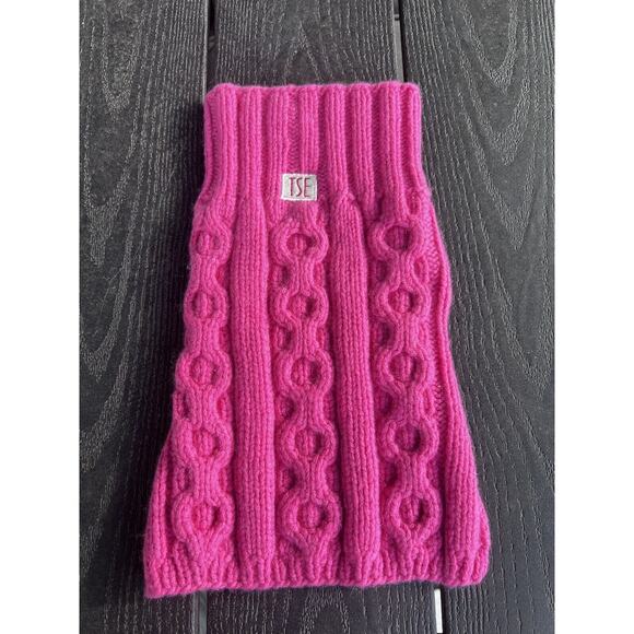 TSE Dog 100% Cashmere Sweater Size Small Hot Pink Cable Knit quiet luxury - Picture 1 of 5